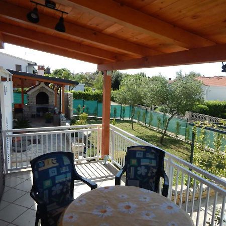 Apartman Duje Petrcane Bagian luar foto
