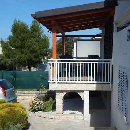 Apartman Duje Petrcane Bagian luar foto