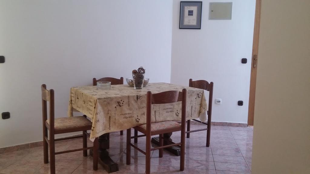 Apartman Duje Petrcane Bagian luar foto