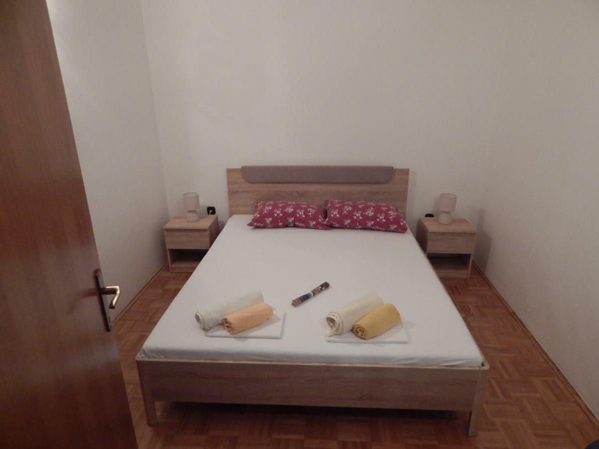 Apartman Duje Petrcane Bagian luar foto